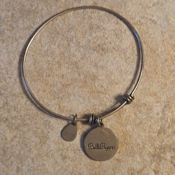 Bella Ryann Shamrock Charm Silver-Tone Bangle Bracelet Irish St Pats - Picture 5 of 6